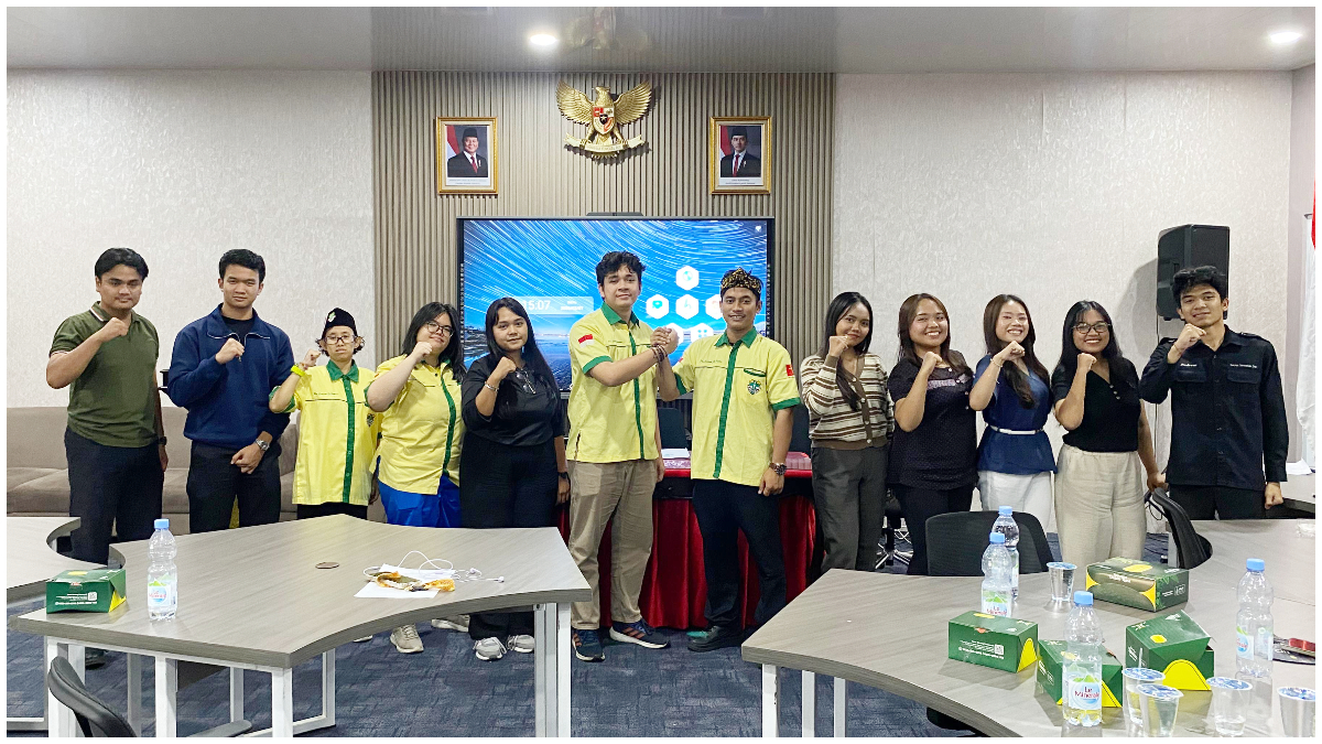 Foto bersama peserta Musyawarah Komisariat Anak Cabang Pemuda Katolik Bogor Barat.