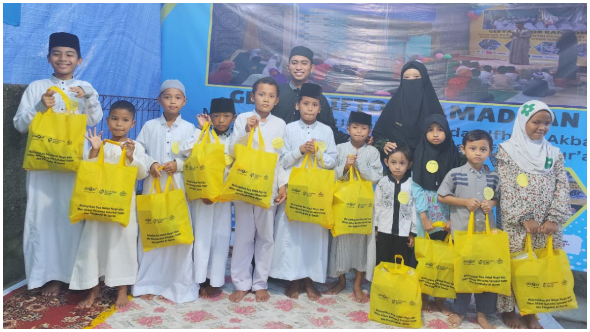 Kegiatan buka puasa bersama atau Iftar Ramadhan yang digelar Pondok Tahfidz Ashqaf 11 Bogor pada Minggu 8 Maret 2026.