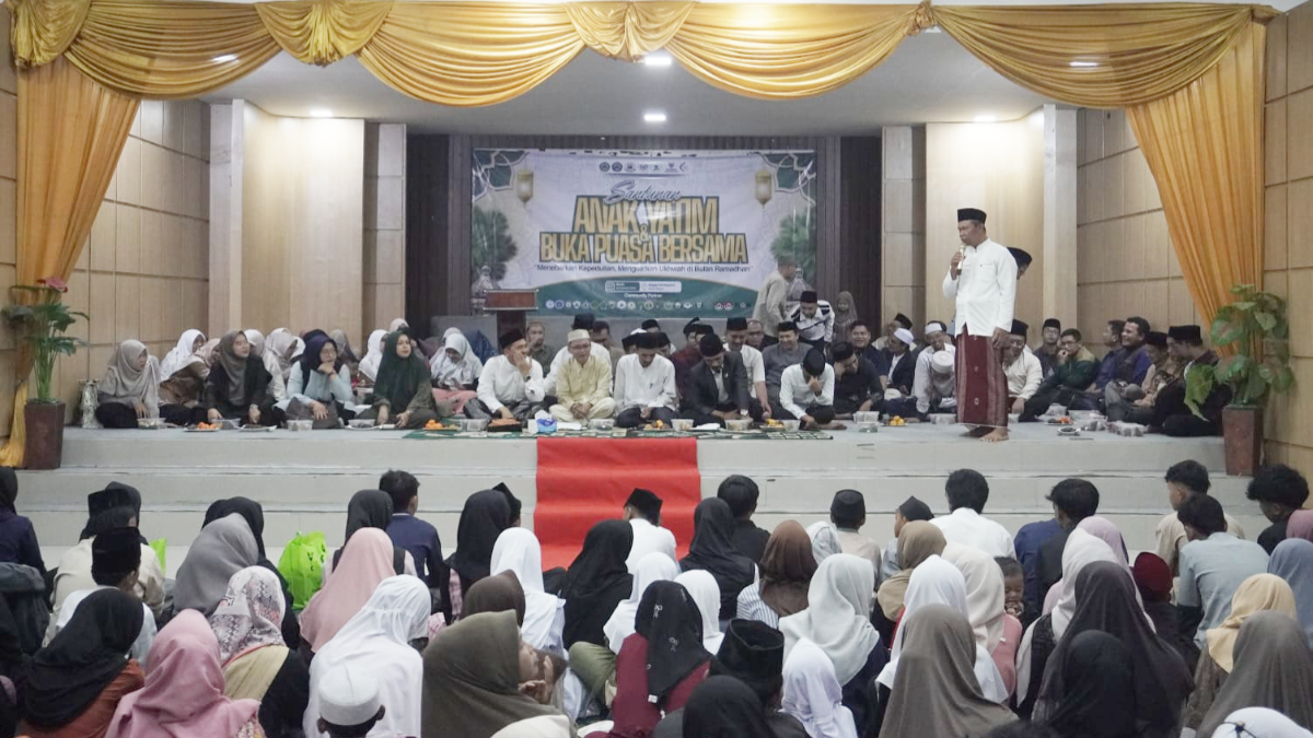 Institut Ummul Quro Al Islami (IUQI) Bogor menggelar buka puasa bersama dan santunan anak yatim.