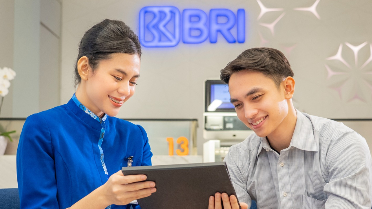 BRI menawarkan program BRI Tabungan Mystery Box.