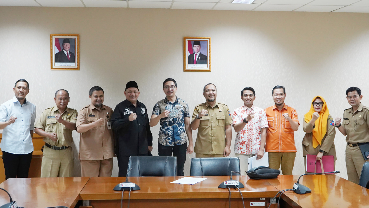 Rapat kerja DPRD Kota Bogor bersama Disnaker membahas pembukaan posko THR.