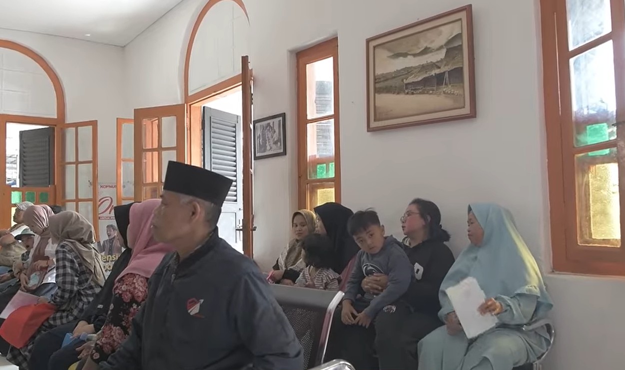 Ilustrasi KPM desil 3 dan 4 yang menunggu pencairan bansos tahap 2 2026