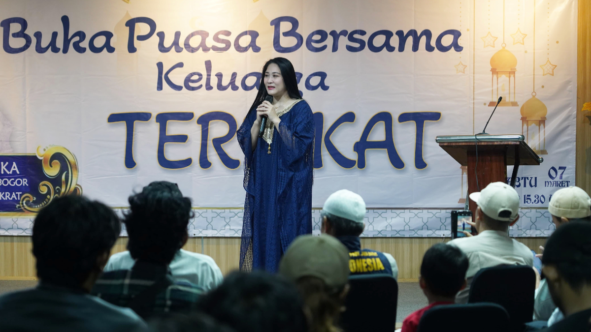 Relawan Tim Terpikat saat buka puasa bersama di Rezky Kartika di Gedung DPRD Kota Bogor