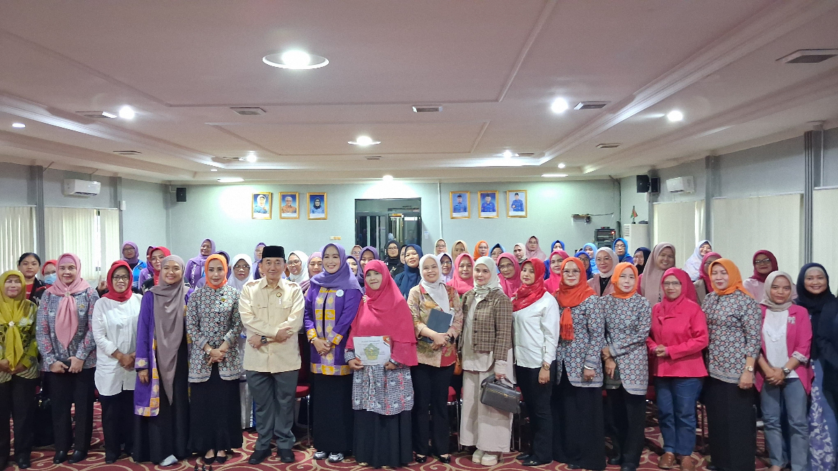 Talkshow wirausaha perempuan salah satu rangkaian penutup kegiatan ngabuburit Alisa Khadijah di Cibinong, Kabupaten Bogor, Kamis, 12 Maret 2026.