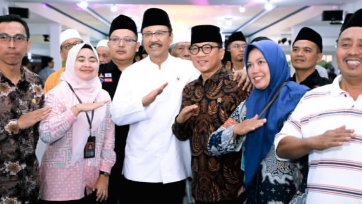 Menteri Sosial Saifullah Yusuf menghadiri sosialisasi DTSEN kepada KPM bansos di kabupaten serang.