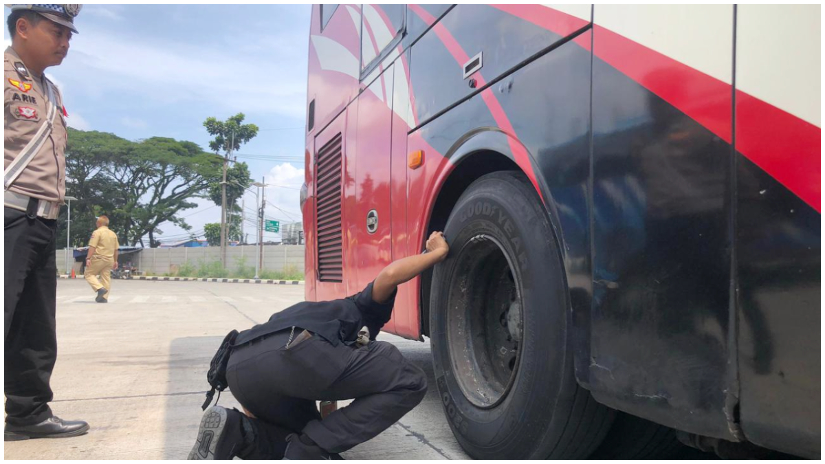 Ilustrasi pelaksanaan ramp check angkutan di Kota Bogor 