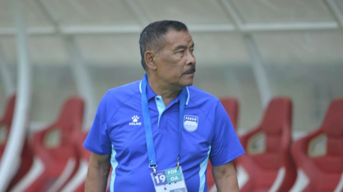 Umuh Muchtar, manajer Persib Bandung.