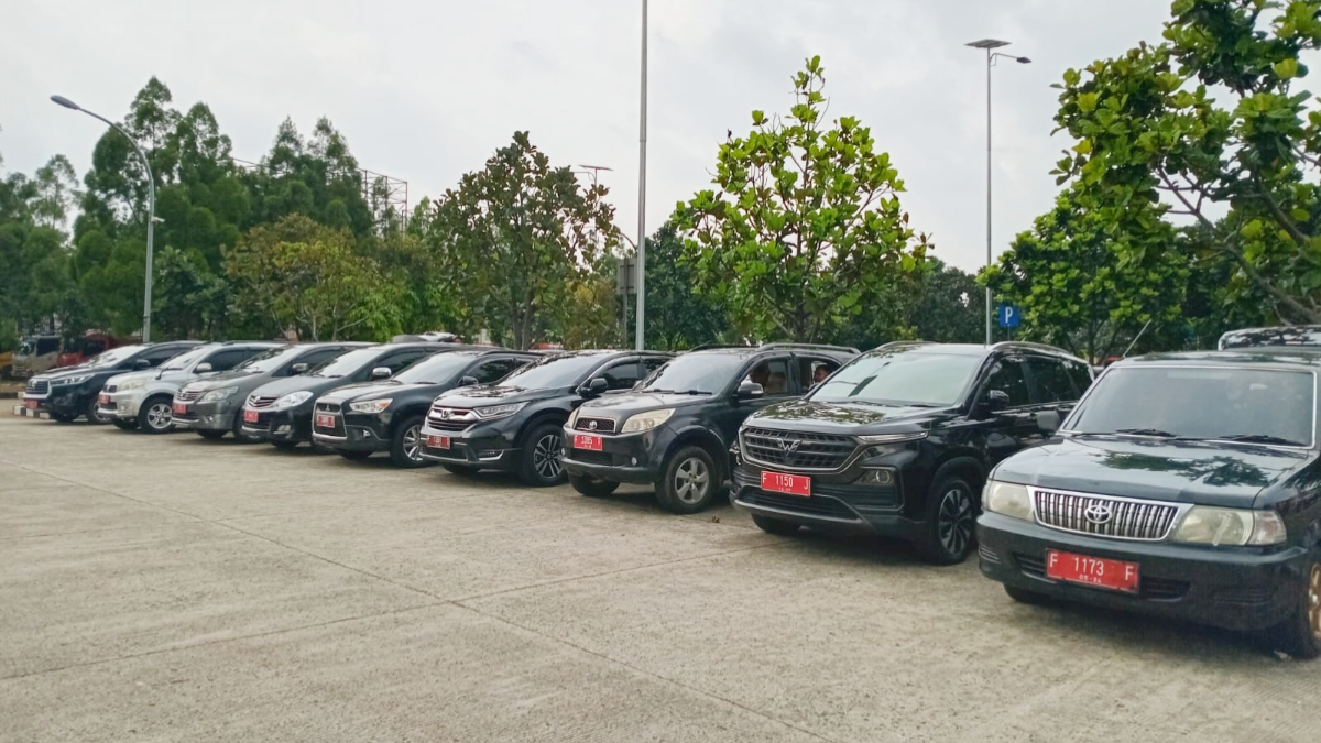 Sejumlah mobil dinas milik Pemkab Bogor dilarang digunakan untuk mudik.