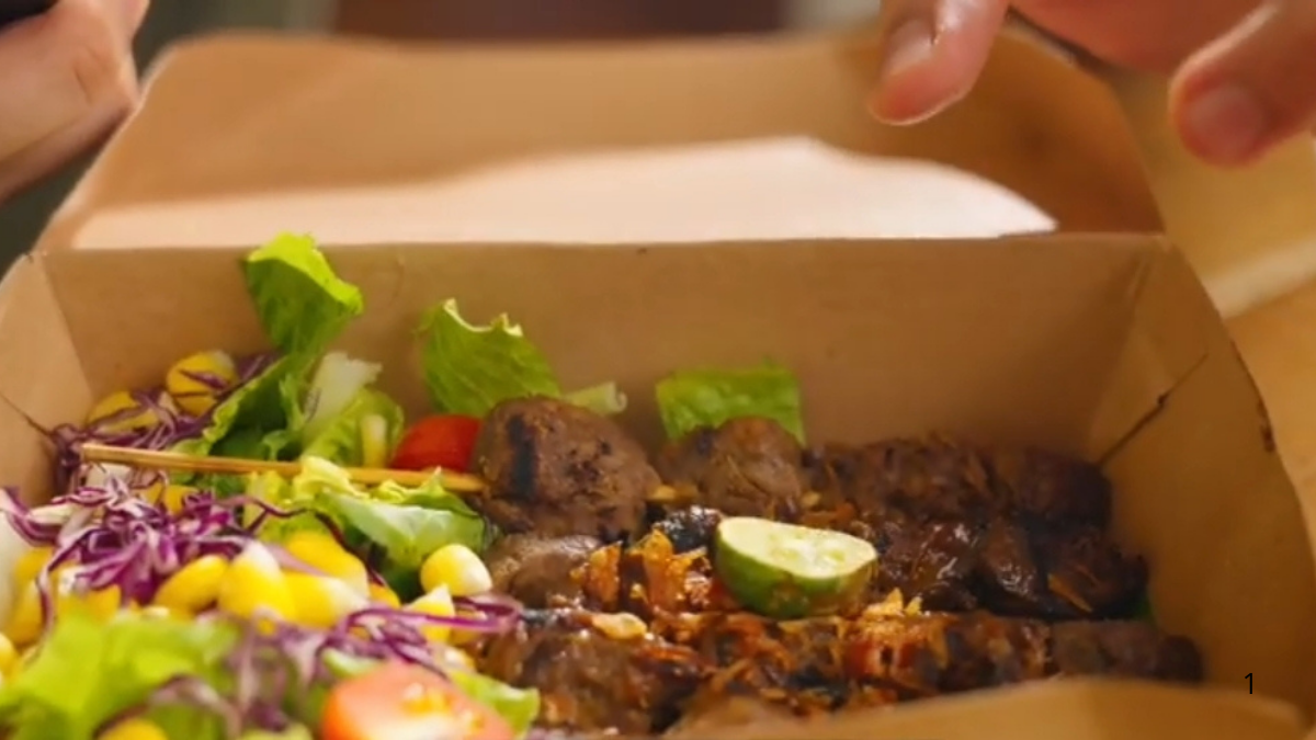Burgreens-Style Satay Maranggi yang dicicipi oleh sang YouTuber Mamank Kuliner