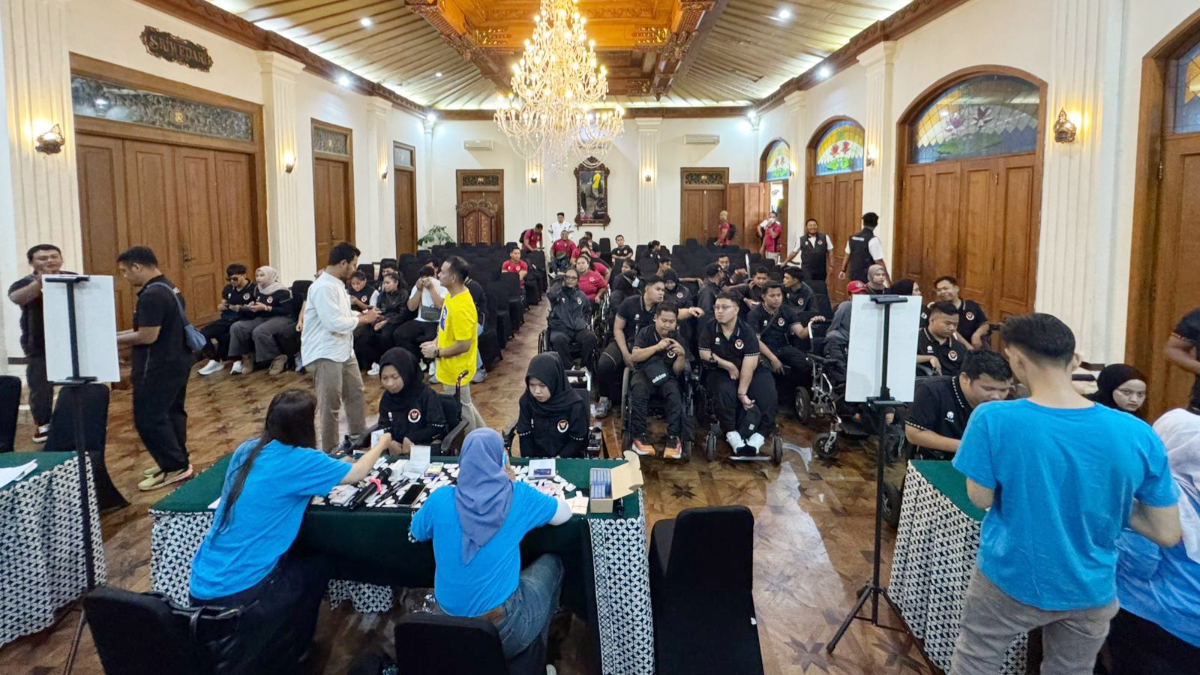 BRI menyalurkan bonus bagi atlet dan pelatih peraih medali pada ASEAN Para Games ke-13 di Thailand.