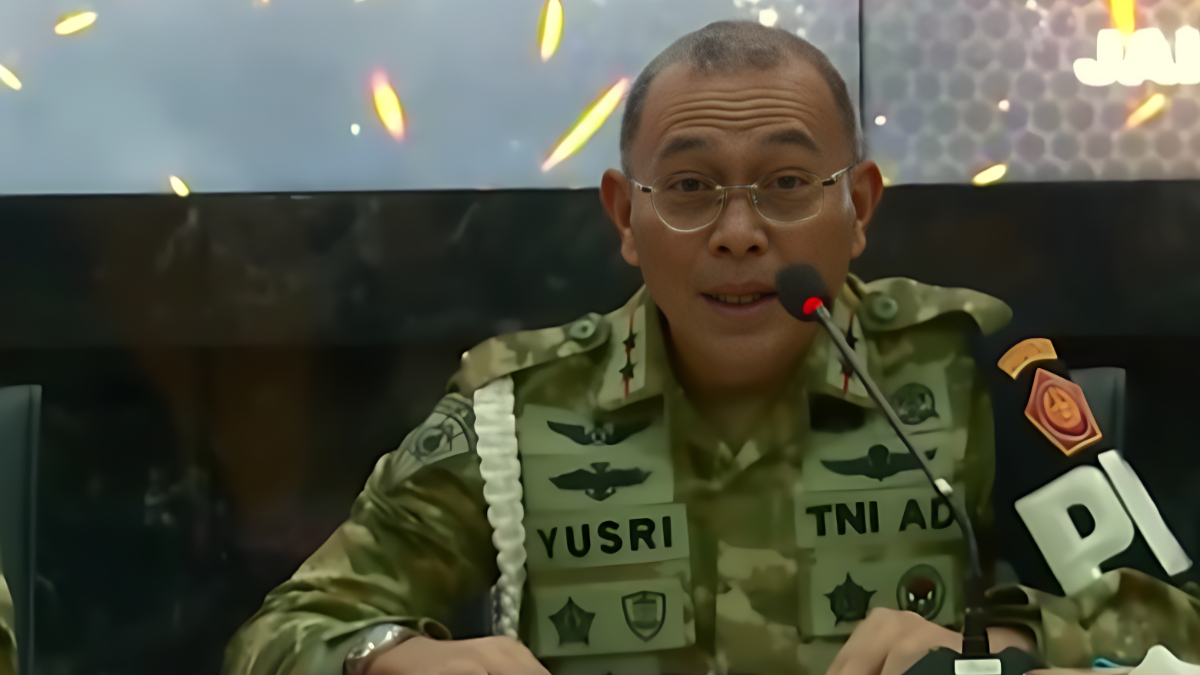 Komandan Puspom TNI, Mayjen TNI Yusri Nuryanto memberikan penjelasan kepada wartawan, Rabu 18 Maret 2026. 
