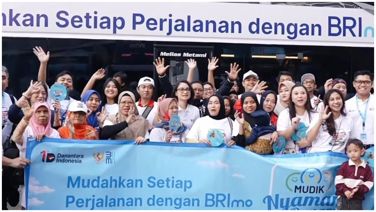 Suasana pemberangkatan program Mudik Gratis BUMN 2026 dari BRI yang diikuti ribuan pemudik di Stadion GBK Jakarta. 