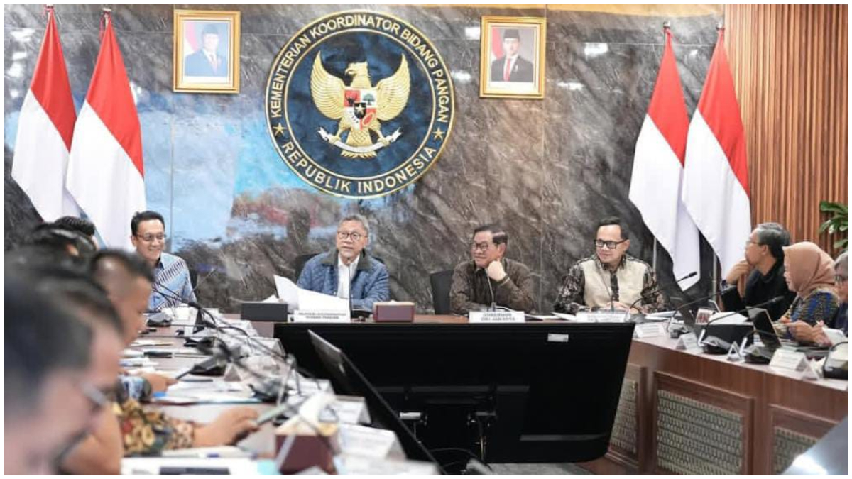 Suasana rakor percepatan Program PSEL yang dipimpin oleh Menko Pangan. 