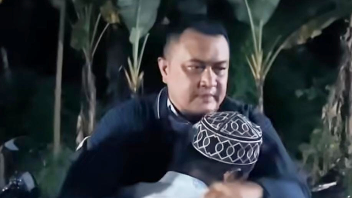 Bupati Bogor Rudy Susmanto takziah ke rumah korban hanyut di Sungai Cileungsi.