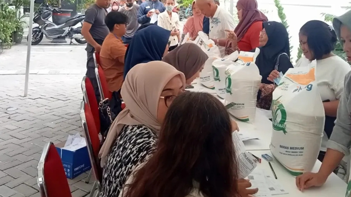 Ilustrasi KPM mencairkan bansos pangan setelah lebaran 
