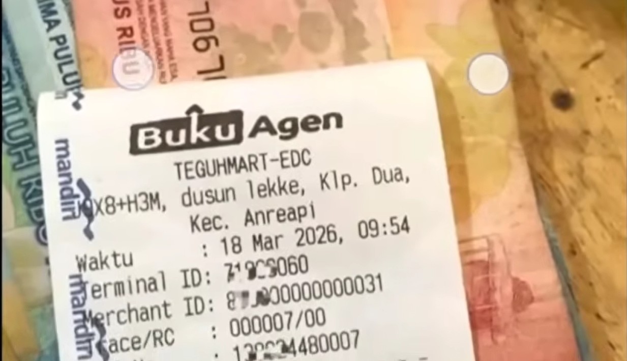 Ilustrasi KPM menarik saldo bansos yang masuk melalui rekening KKS