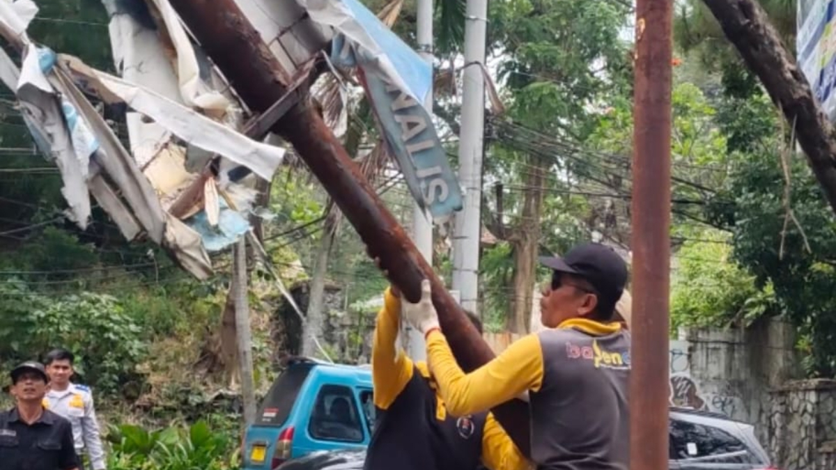 Sejumlah banner dan spanduk usaha yang ditertibkan Bapenda Kota Bogor.