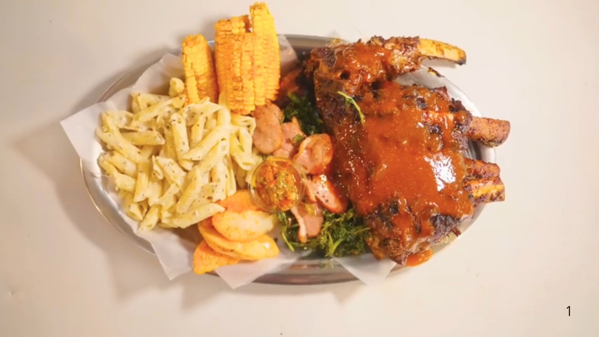  Iga Bakar buatan Resto Tjap Melawai yang dicicipi oleh Mamank Kuliner. 