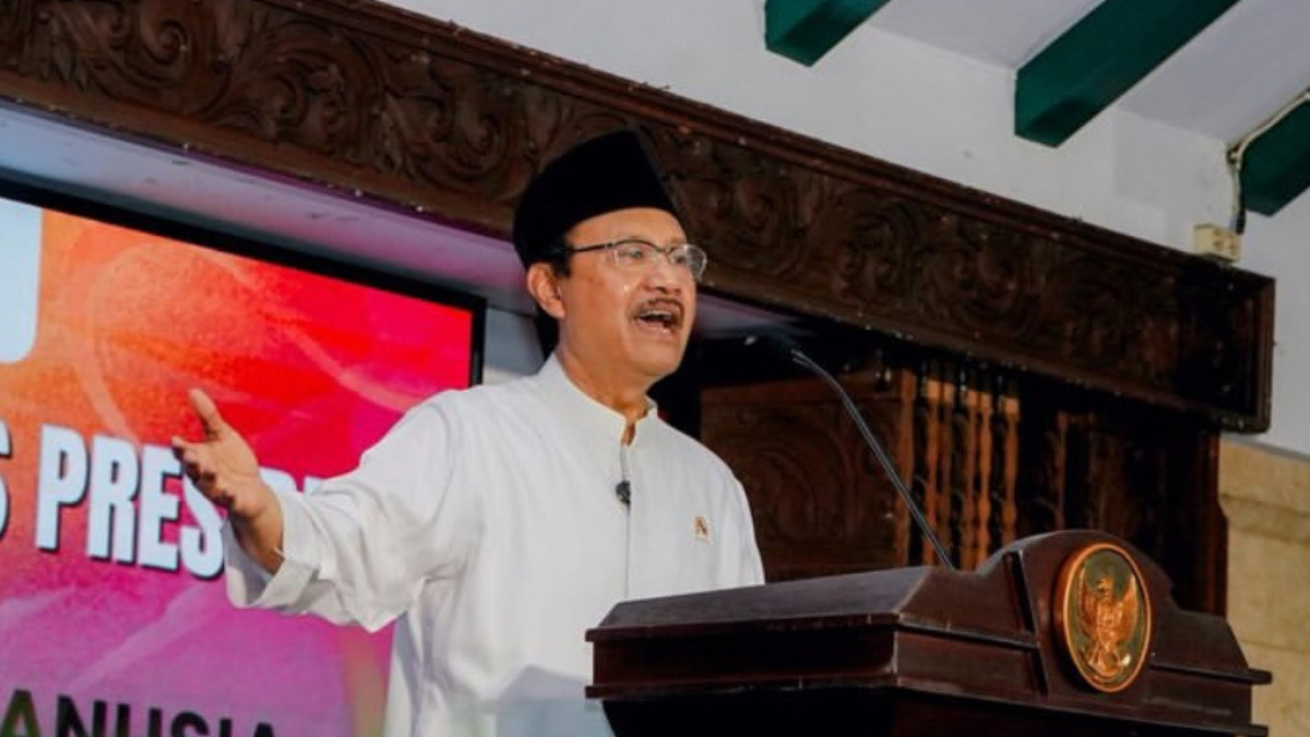 Menteri Sosial Saifullah Yusuf saat dalam kunjungan di Malang .