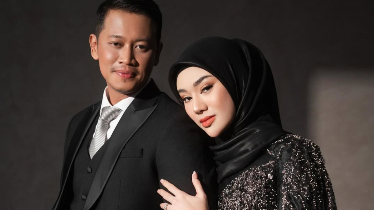 Selebgram Clara Shinta dan suami.