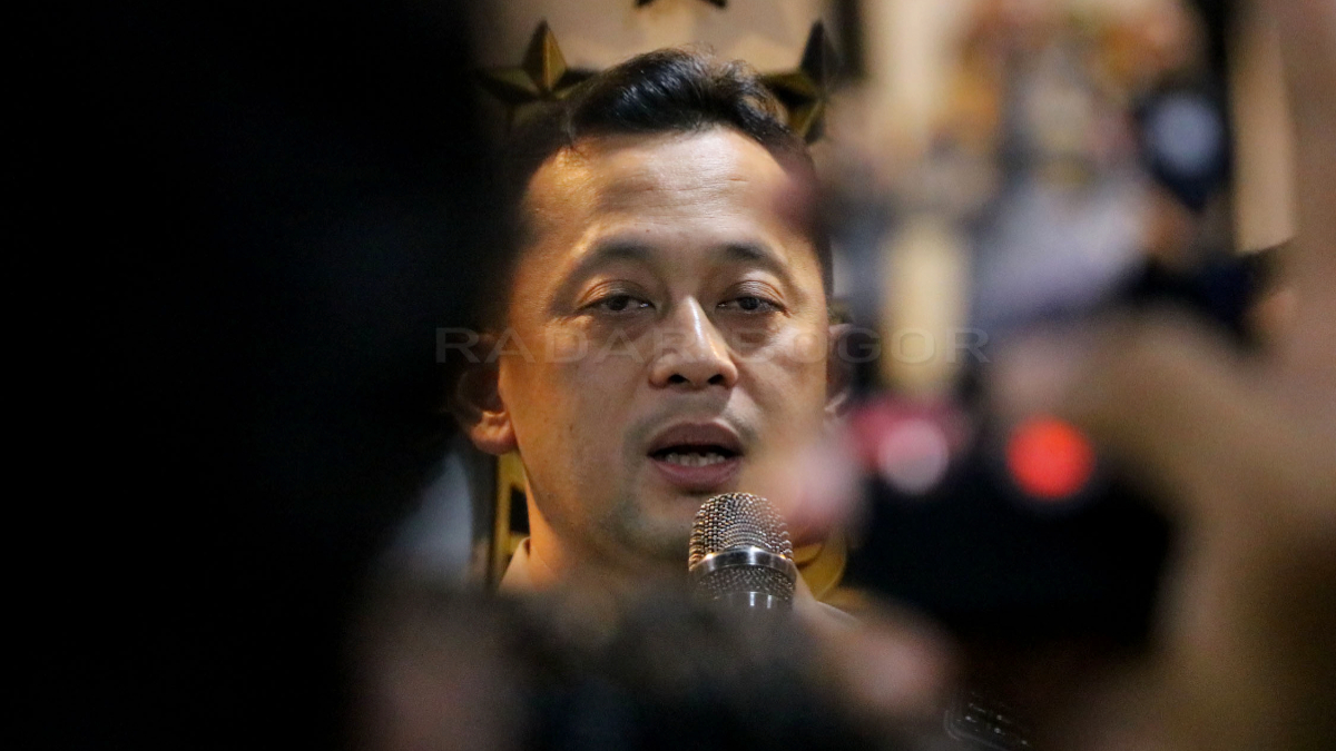 Kapolres Bogor AKBP Wikha Ardilestanto saat menyampaikan keterangan.