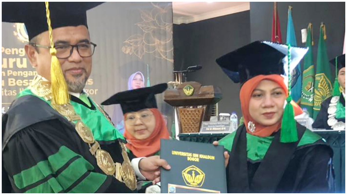 Pengukuhan gelar Guru Besar UIKA Bogor untuk Prof Widyasari 