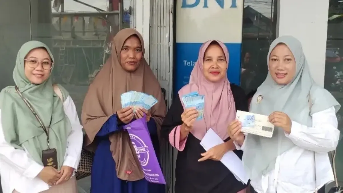 Ilustrasi KPM mencairkan bansos tahap 2 2026&nbsp;(Foto: Instagram @pkh.kecamatan.rawamerta)