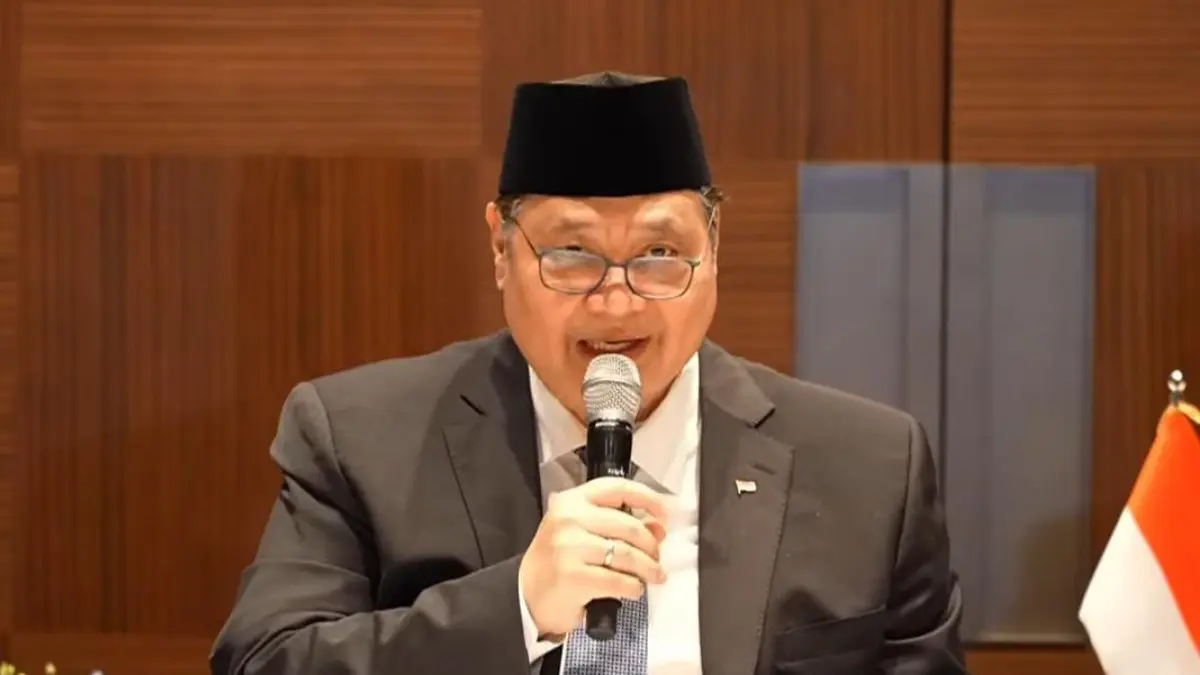 Menteri Koordinator Bidang Perekonomian, Airlangga Hartarto saat konferensi pers terkait kebijakan dalam mitigasi risiko dan antisipasi dinamika global. Tangkapan layar YouTube Sekretariat Presiden