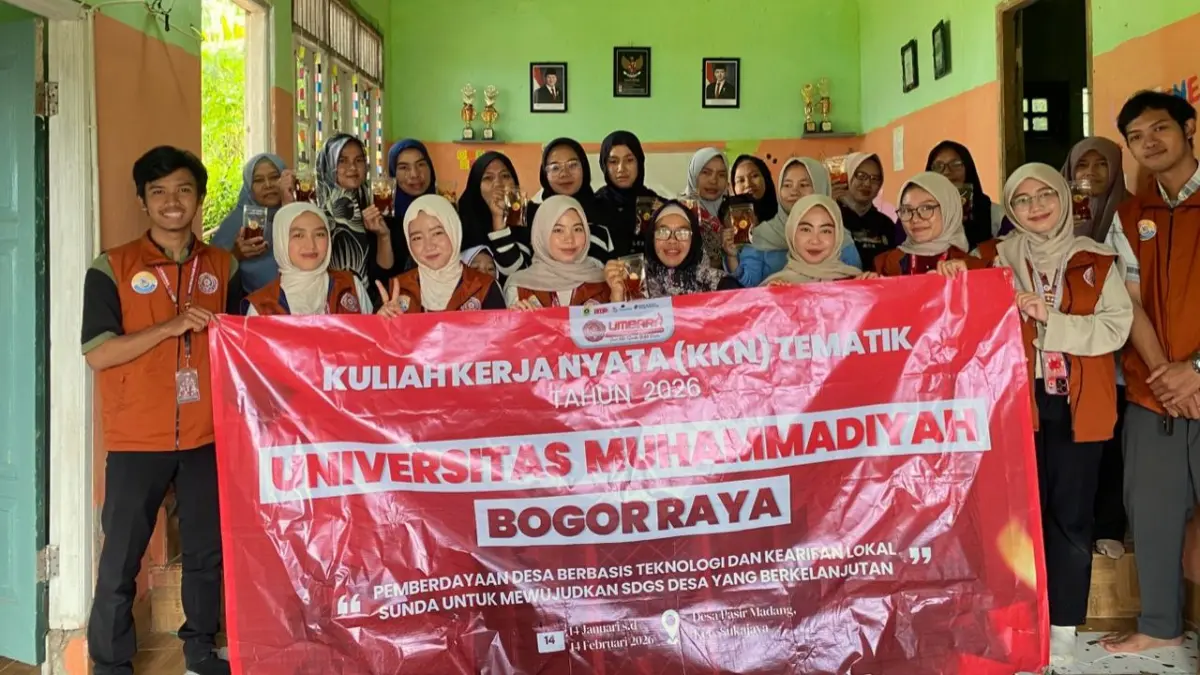 Seminar pengembangan hasil tani terhadap kewirausahaan yang berkelanjutan digelar mahasiswa KKN-T UMBARA untuk ibu-ibu Pasir Madang, Bogor.