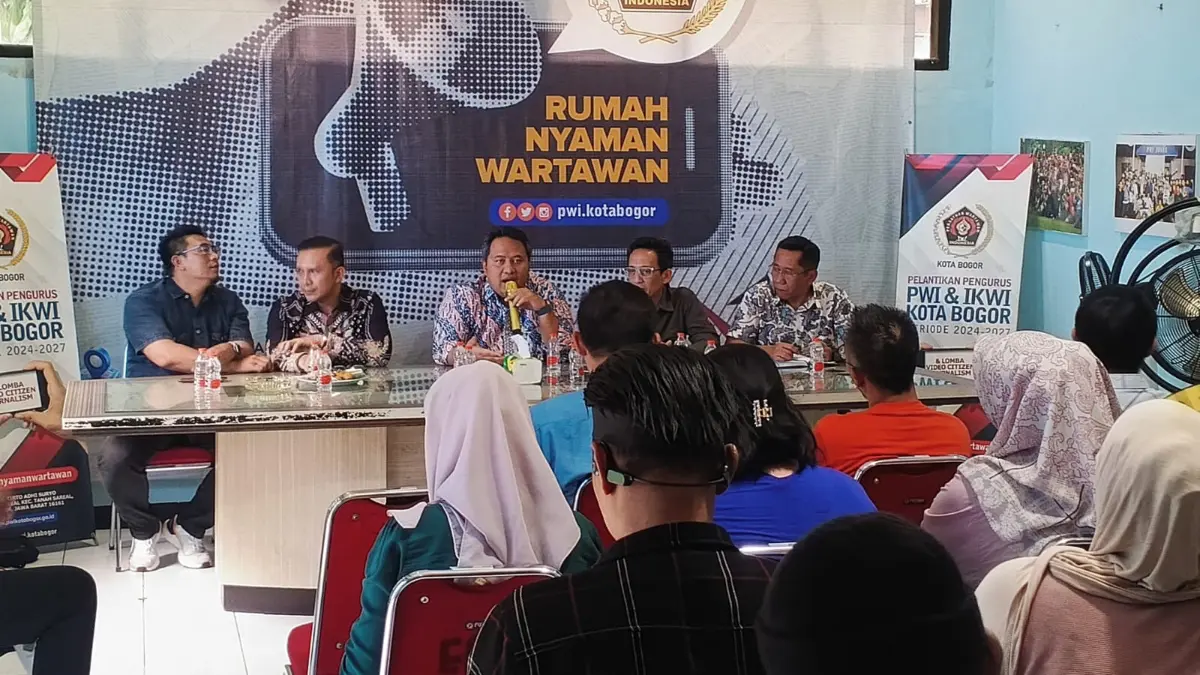 Halal Bihalal direksi Perumda Tirta Pakuan bersama PWI Kota Bogor. Foto: Fikri/Radar Bogor