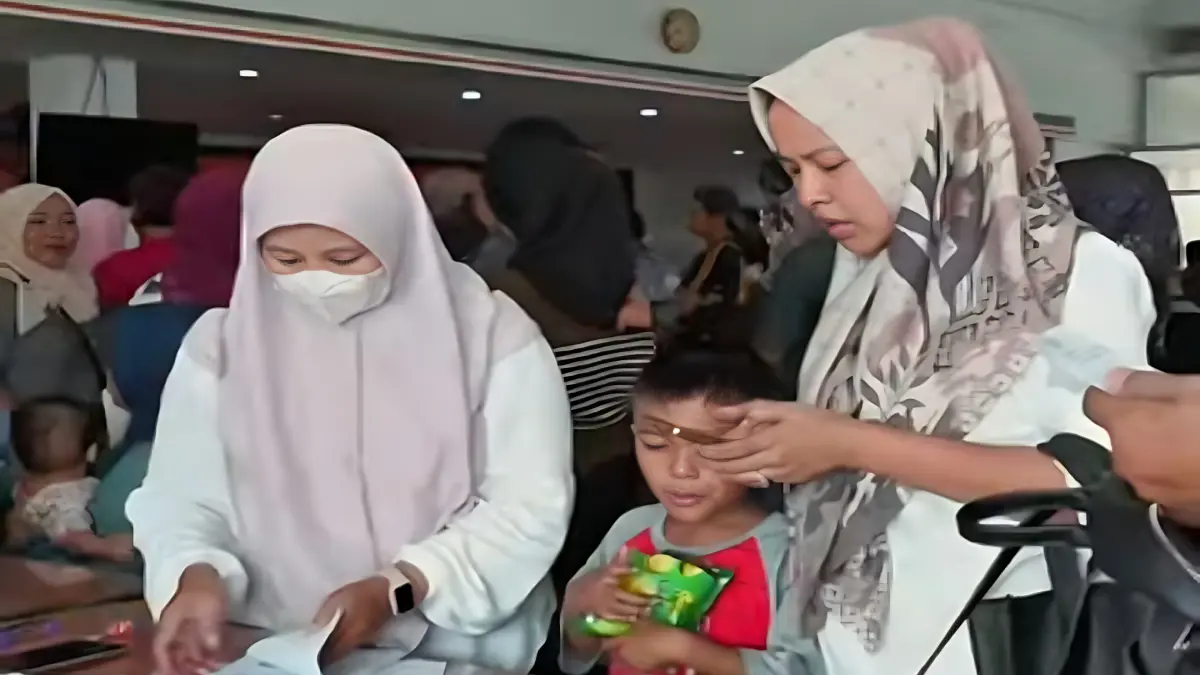 Ilustrasi penyaluran bansos ke KPM (Foto: Instagram @kemensosri)