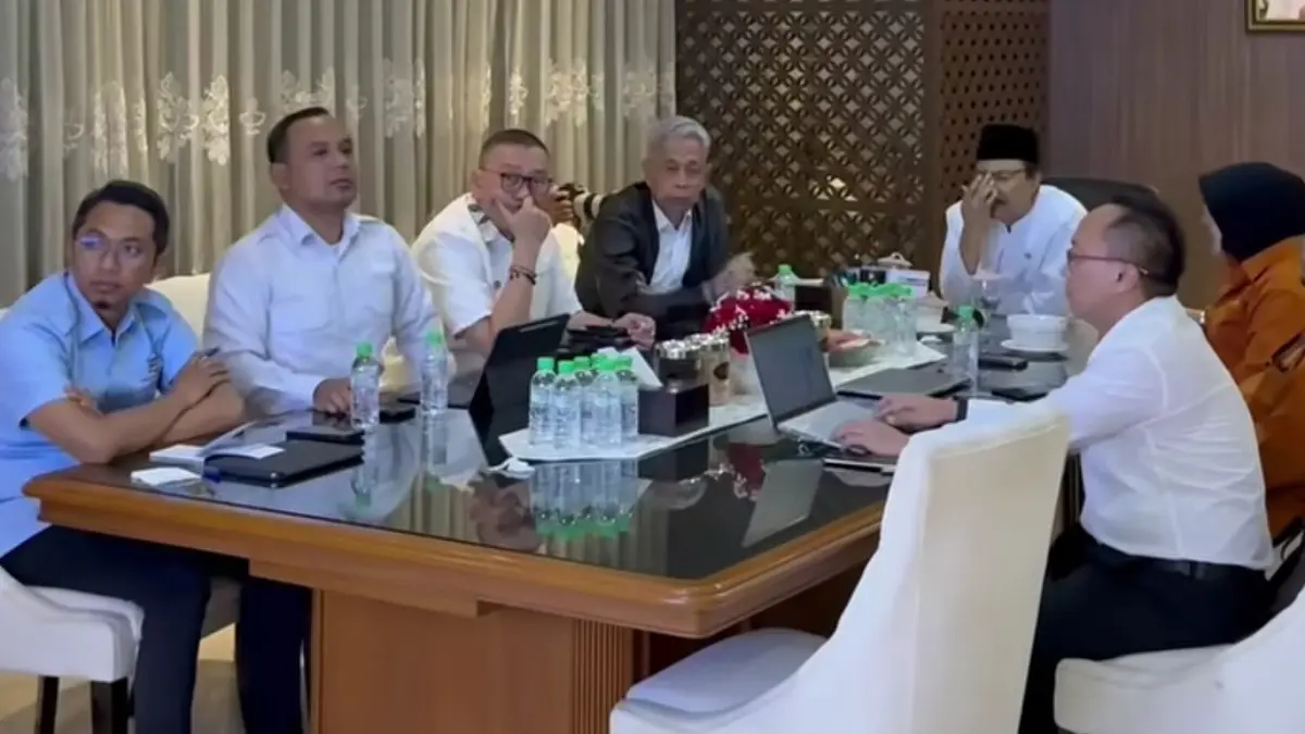 Menteri Sosial saat menyampaikan jadwal bansos dimajukan (Foto: Instagram @kemensosri)