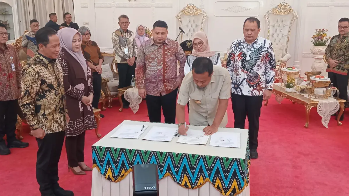 Penandatanganan PKS pembangunan Pengolahan Sampah menjadi Energi Listrik (PSEL) Sulawesi Selatan.