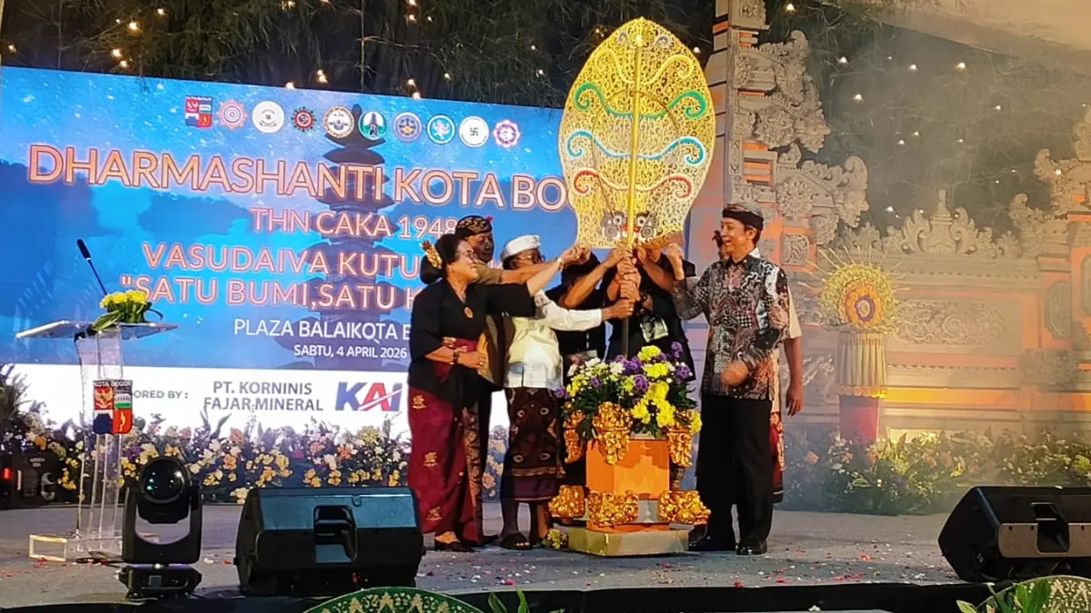 Perayaan Dharmasanti di Plaza Balai Kota Bogor, Sabtu, 4 April 2026 malam.(Fikri/Radar Bogor)