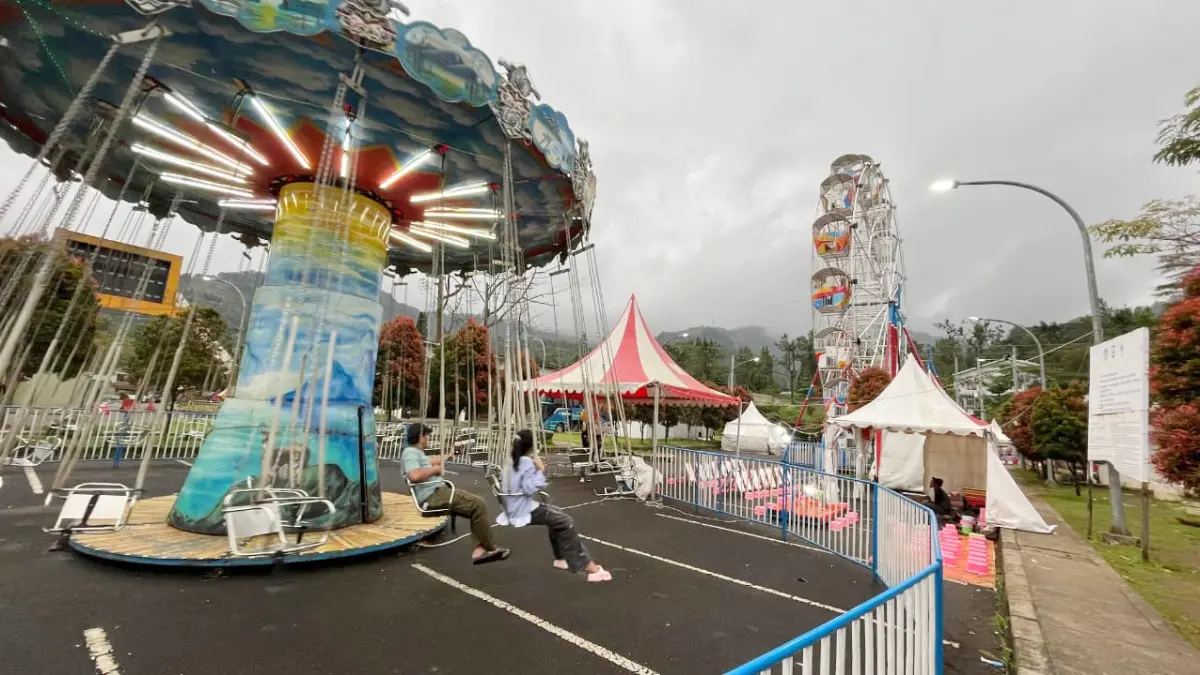 Suasana Rest Area Gunung Mas Puncak, Kecamatan Cisarua, Kabupaten Bogor, Sabtu, 4 April 2026. (Azis/Radar Bogor)