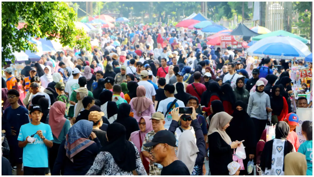 Warga memadati lokasi CFD di Jalan Tegar Beriman, Cibinong Minggu 5 April 2026.&nbsp; (Foto : Hendi Novian / Radar Bogor)