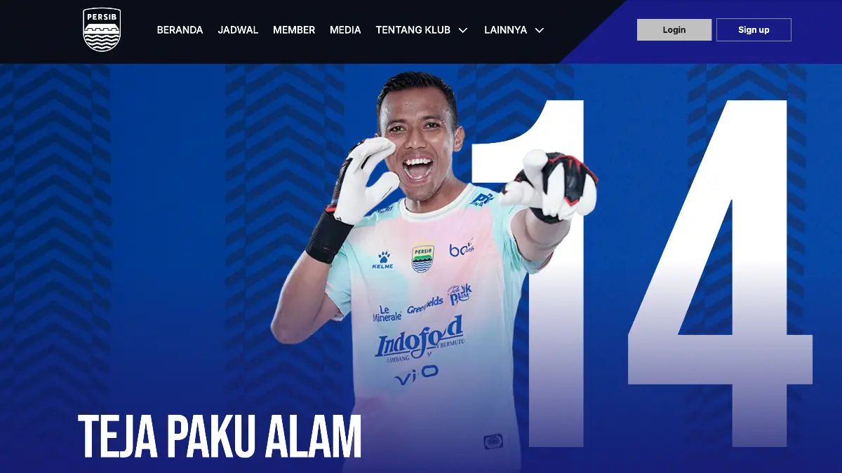 Kiper Persib Bandung, Teja Paku Alam. Foto: Laman Persib
