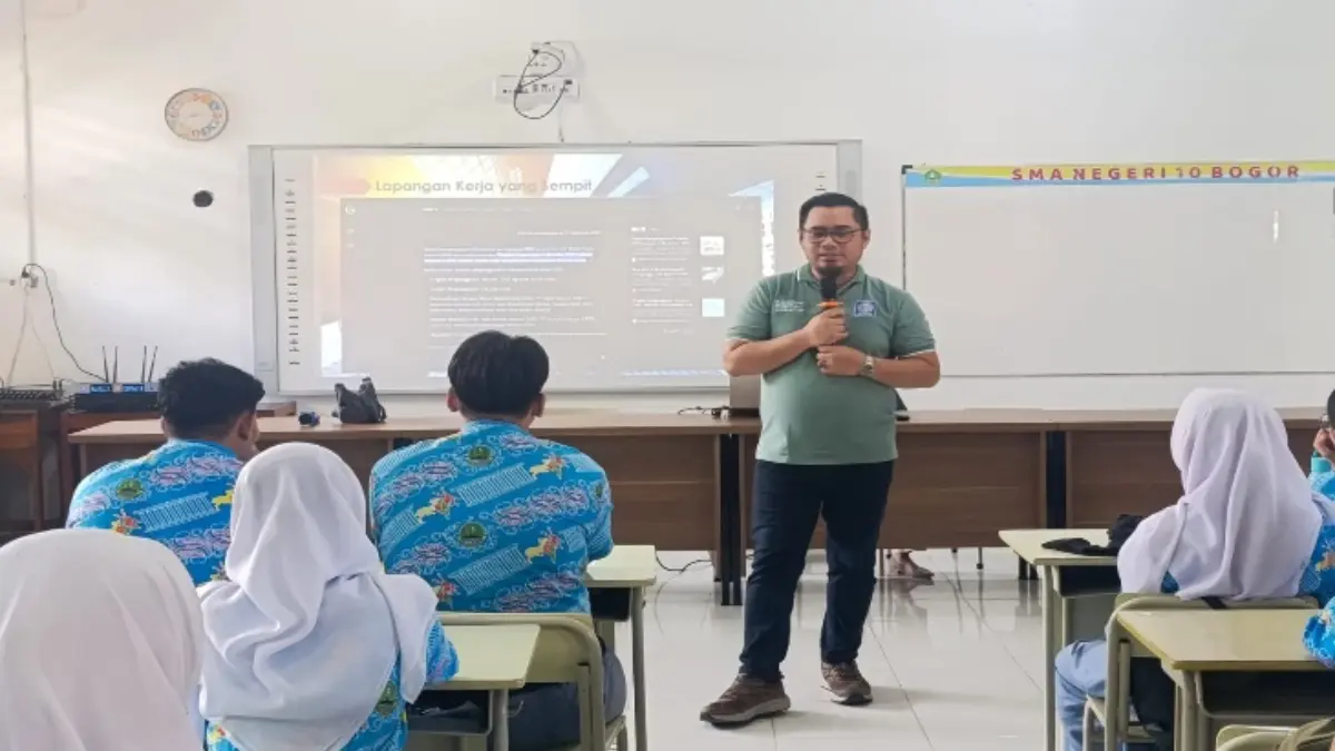 Pelatihan untuk terjun dunia kerja di SMAN 10 Kota Bogor. Foto: SMAN 10 Kota Bogor for Radar Bogor