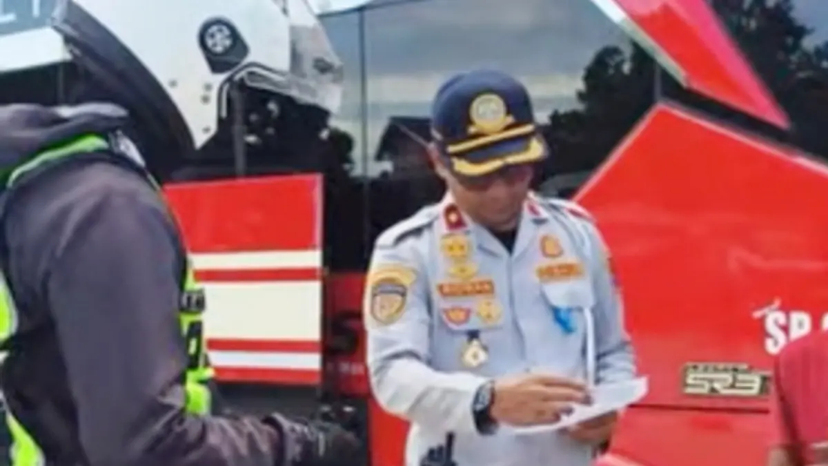 Dishub bersama Satlantas Polresta Bogor Kota melakukan penertiban Bus AKAP di Terminal Bubulak Kota Bogor. (Dok. Dishub Kota Bogor)