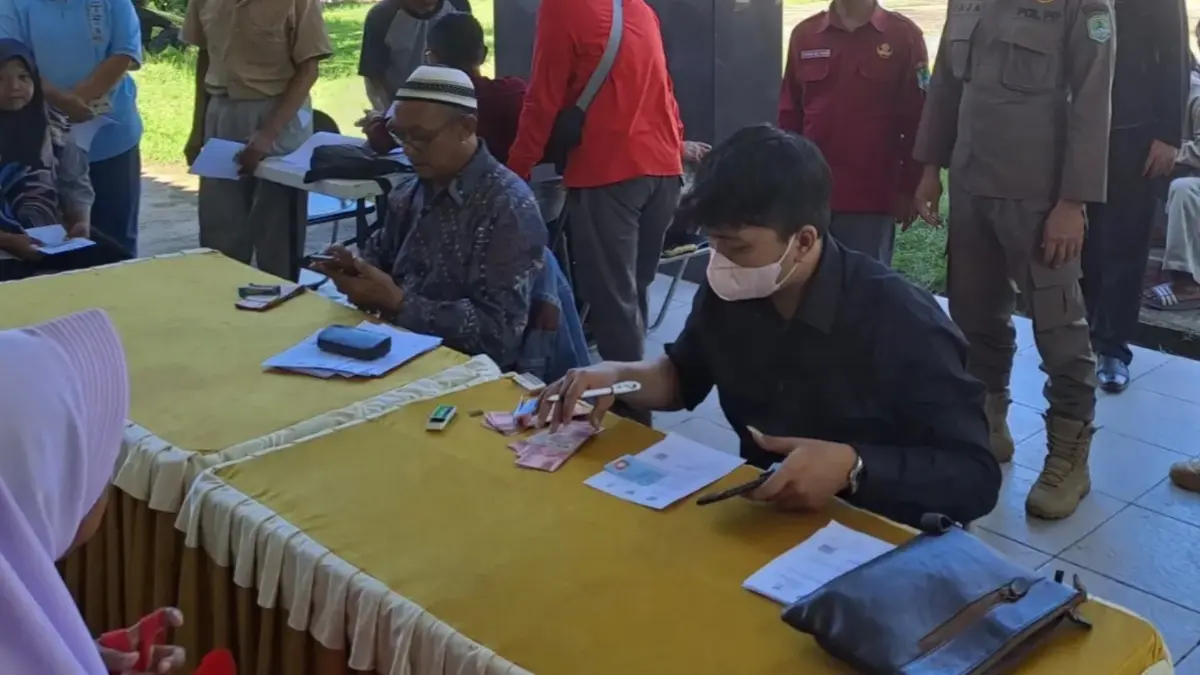 Ilustrasi Penyaluran Bansos PKH dan Sembako (Foto: Instagram @kecamatan_kasokandel)
