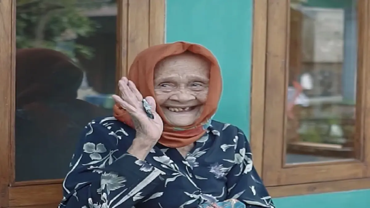Ilustrasi lansia penerima bansos. (Foto: YouTube Kemensos RI)