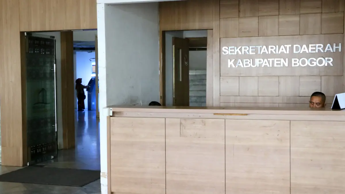 Suasana hari pertama WFH di Kantor Sekretariat Daerah (Setda) Kabupaten Bogor, Jumat, 10 April 2026. (Hendi Novian/Radar Bogor)