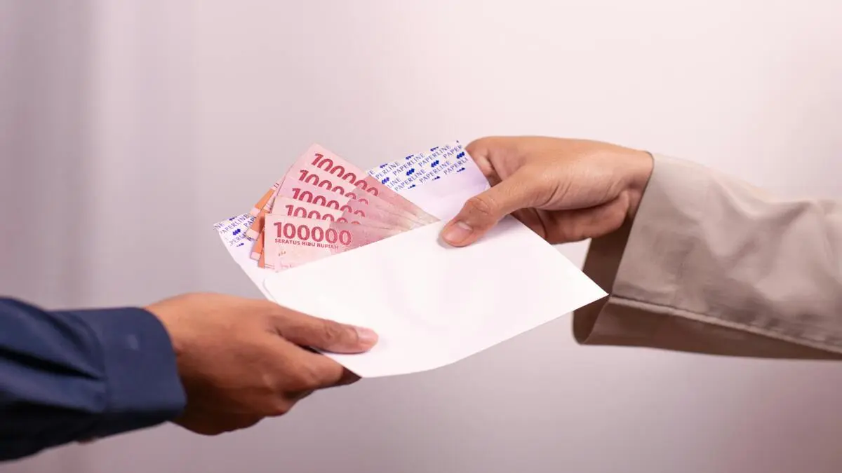 Ilustrasi uang cash tunjangan profesi guru (TPG). (Foto: pexels.com/Defrino Maasy)