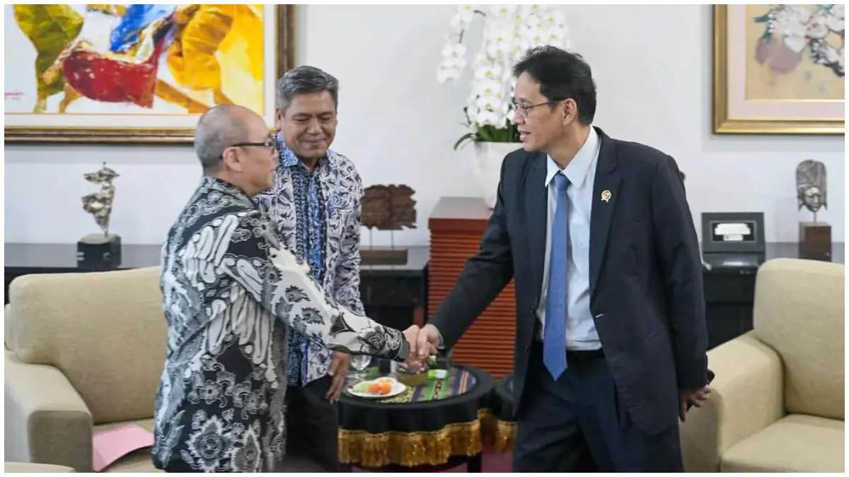 Menteri Keuangan Purbaya saat bertemu dengan GAIKINDO membahas pasar otomotif. (Foto : Instagram @menkeuri)