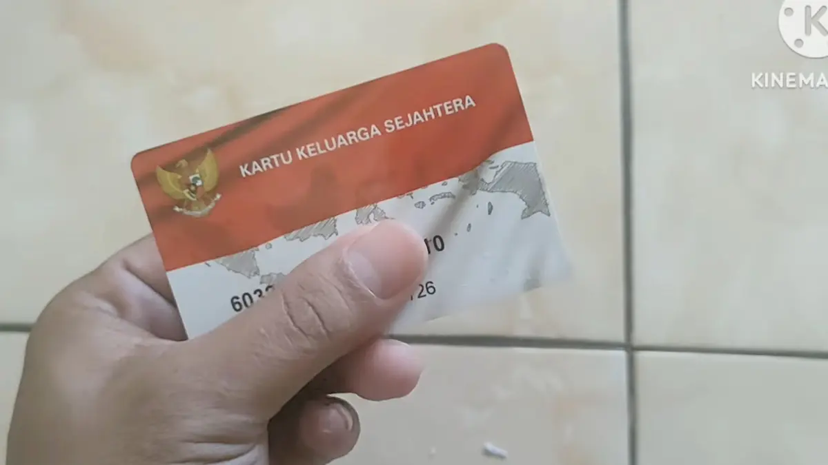 Ilustrasi KKS Merah Putih untuk cairkan bansos dan bisa untuk cek saldo secara mandiri. (Foto: YouTube Arfan Saputra Channel)