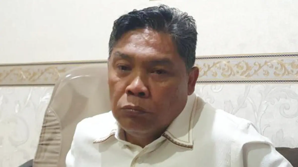 Ketua Komisi II DPRD Kabupaten Bogor Ferry Roveo Checanova saat menyampaikan keterangan. (Billy/Radar Bogor)