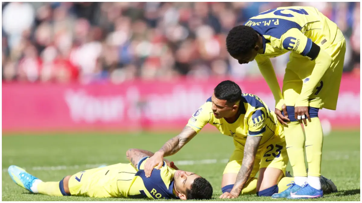 Pemain Tottenham Hotspur cedera saat melawan Sunderland. 