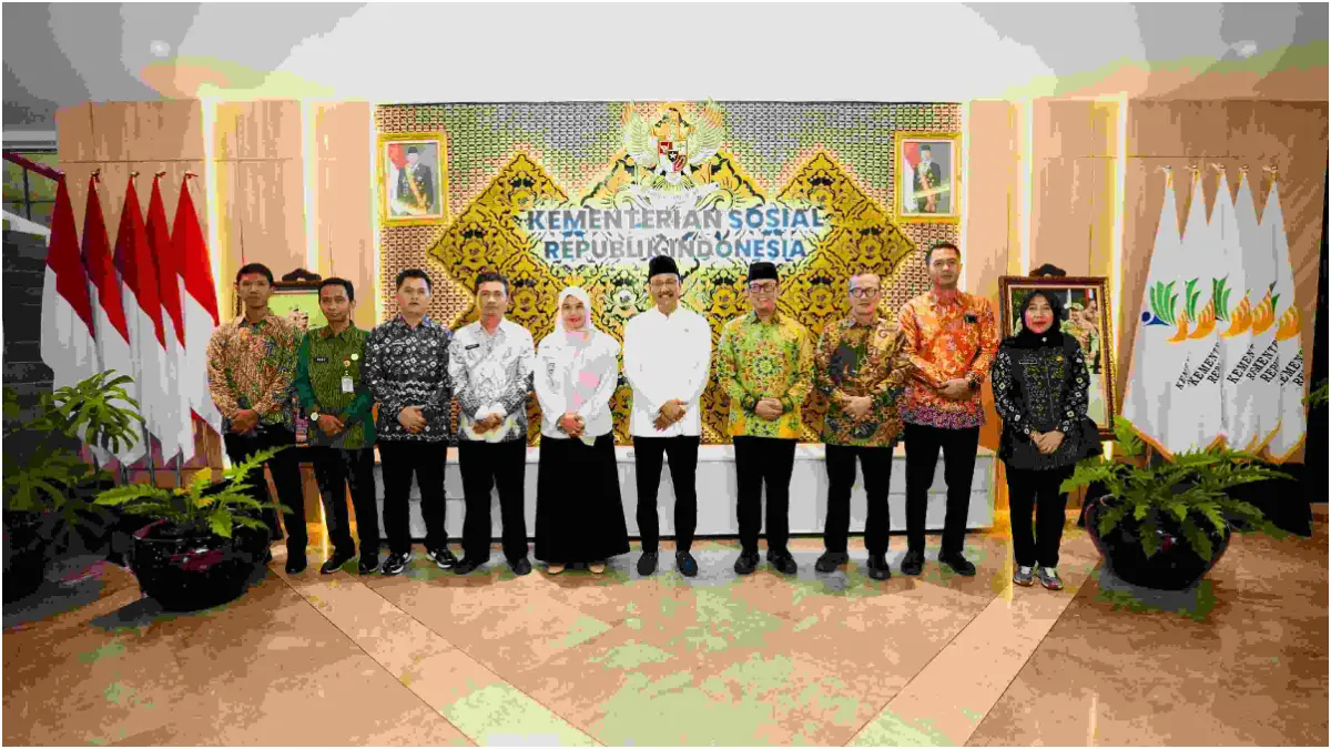 Kementerian Sosial Saifullah Yusuf dan sejumlah pejabat/kemensos.go.id