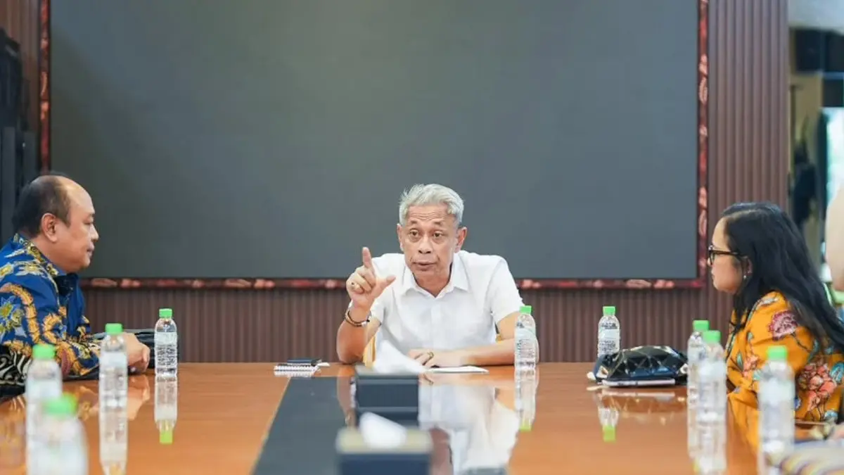 Wamensos saat mengajak Bank himbara untuk turut serta dalam pemberdayaan ekonomi masyarakat. (Foto: Instagram @kemensosri)