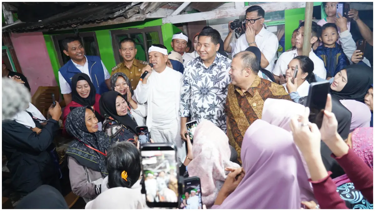 Menteri PKP Maruarar Sirait dan Gubernur Jawa Barat Dedi Mulyadi pada peluncuran Program BSPS oleh bank bjb.